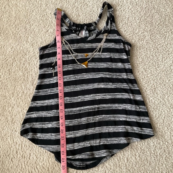 No Boundaries Black and Gray Smocked Sleeveless Tank Top - Picture 4 of 12